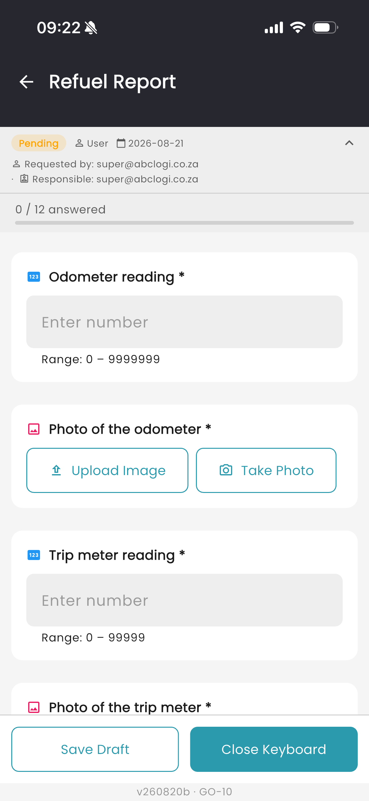 Refuel report with odometer reading, range hint and photo capture buttons